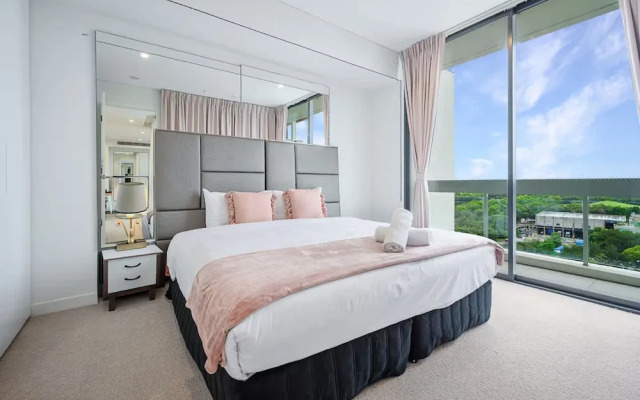 Metawisebnb Executive 2-bedroom Stadium View Apartment W Parking