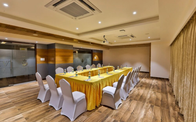 Hotel Vbr Grand Inn
