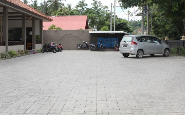 Airy Pantai Senggigi Raya KM 12 Lombok