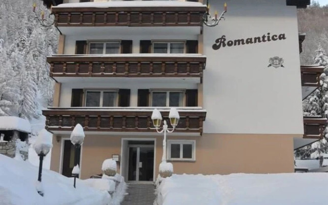 Romantica Saas-grund