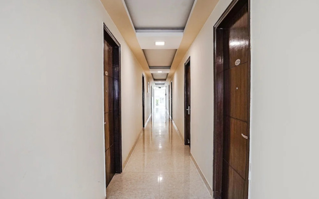 Fabhotel Grace Inn