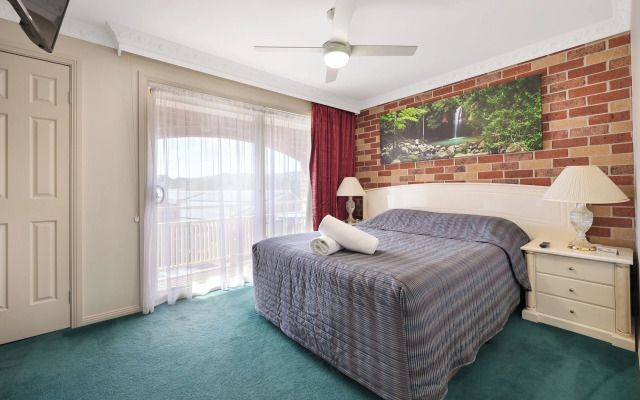 The Roseville Apartments