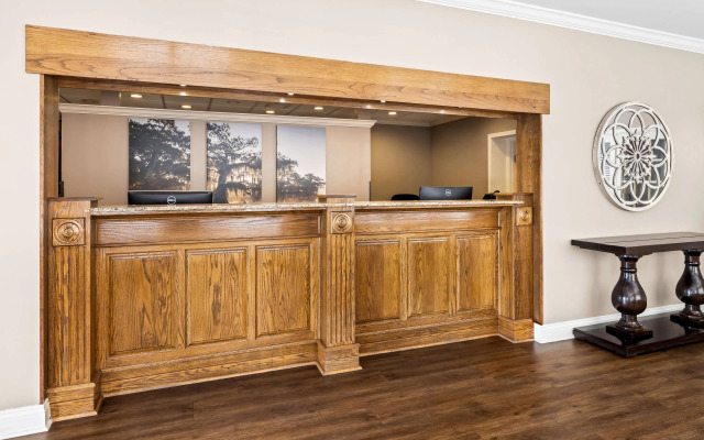 Best Western Forest Inn