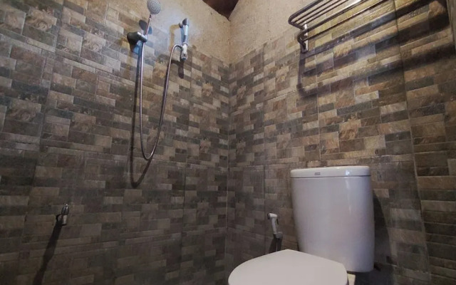 OYO 94017 Victouris ResortNearPantai Sepanjang