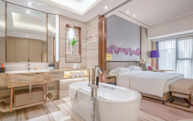 Crowne Plaza Yibin by IHG