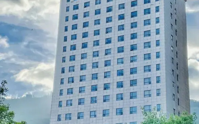 Celebrity Hotel