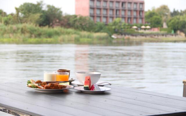 Riverpool Resort