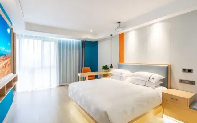 Huating Hotel