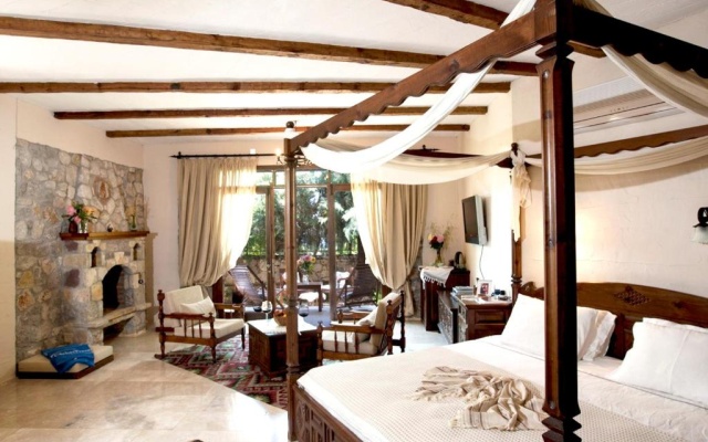 Villa With 6 Bedrooms in Fethiye, With Wonderful sea View, Private Pool, Enclosed Garden - 2 km From the Beach