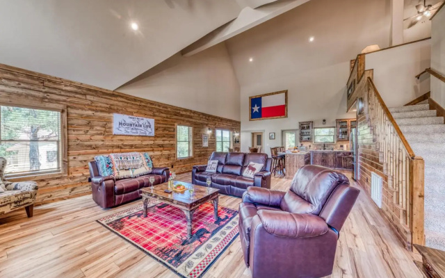 The Lone Star Lodge by Ruidoso Vacation Rentals