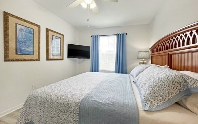 Family Dream 5 Bedroom Home by RedAwning