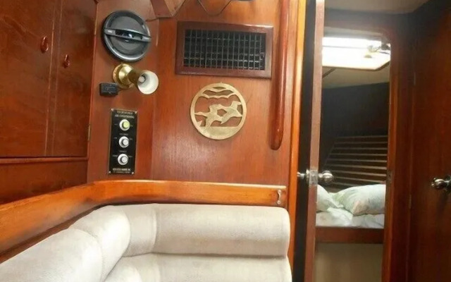 Moody 41 by Veleros Colombia