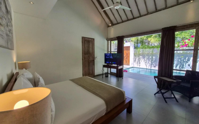 The Decks Bali – Guest Rooms – Kuta