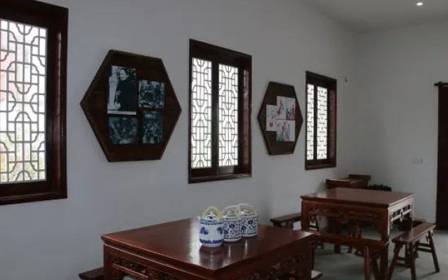 Dianshan Lake Liuxia Shiguang Homestay（Cai Bang Cun Store ）