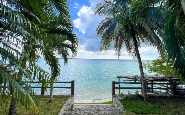 Villa Santuario Lake Front Oasis