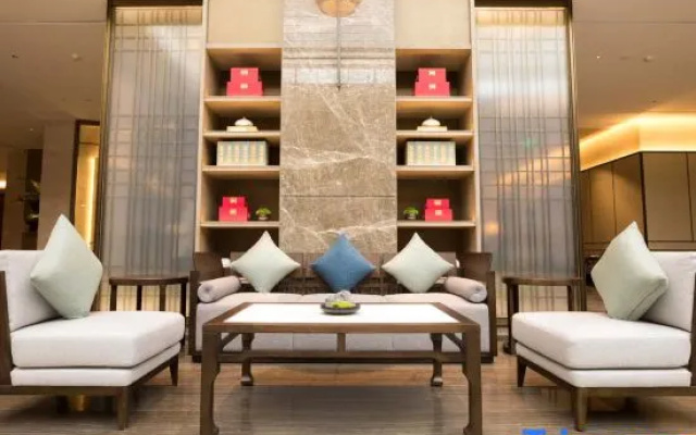 Yujie Junlan Hotel