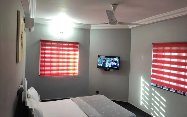 Room in Guest Room - Standard Double Bed in Royal Blue Guest House and Bar