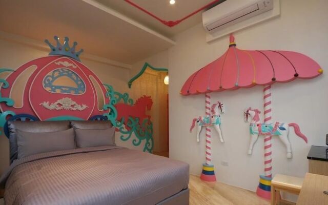 Li Chu Art Paternity B&B