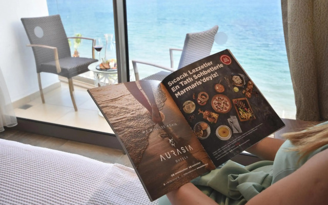 Aurasia Beach Hotel
