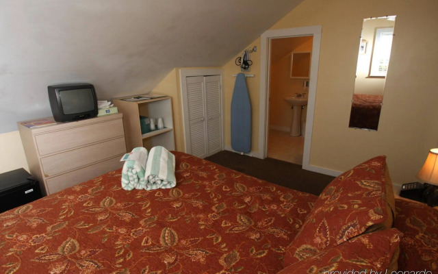The Southernmost Inn - Adults Only
