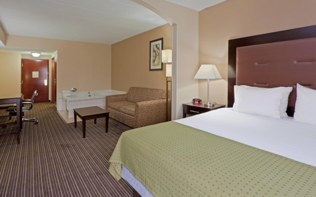 Holiday Inn Express Suites Charleston by IHG