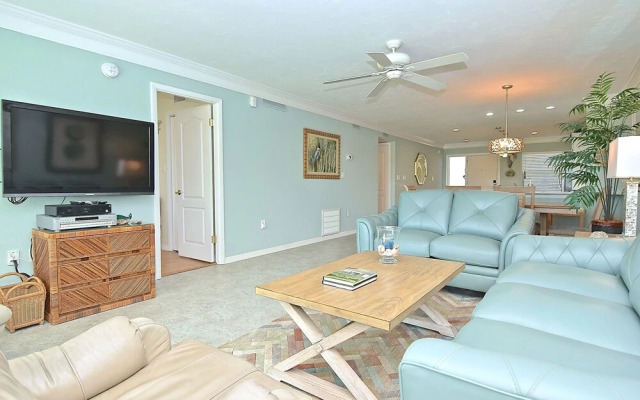 Bay Tree Club 106 by Vtrips