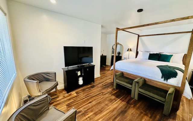 Bespoke Inn Flagstaff