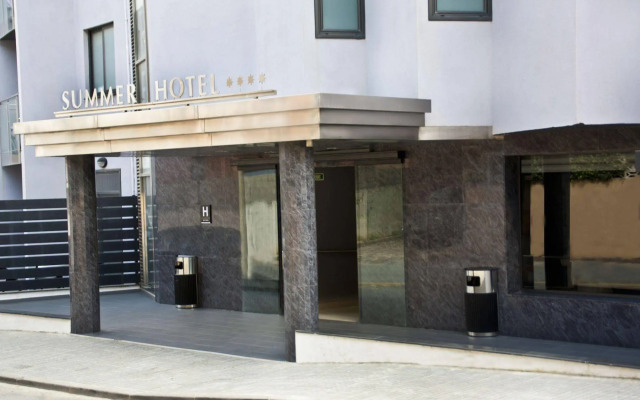 Summer Hotel