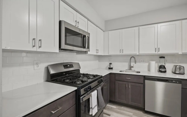 2BR Stay Close to Downtown