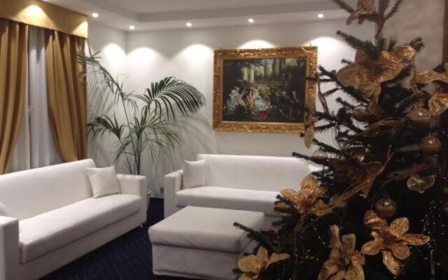 Olympic Regina Hotel