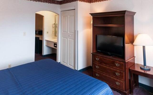 Quality Suites Albuquerque Airport