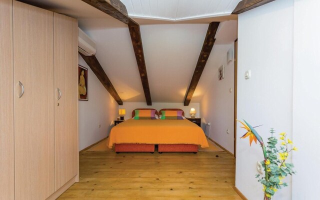 Nice Home in Dubrovnik With Wifi and 1 Bedrooms