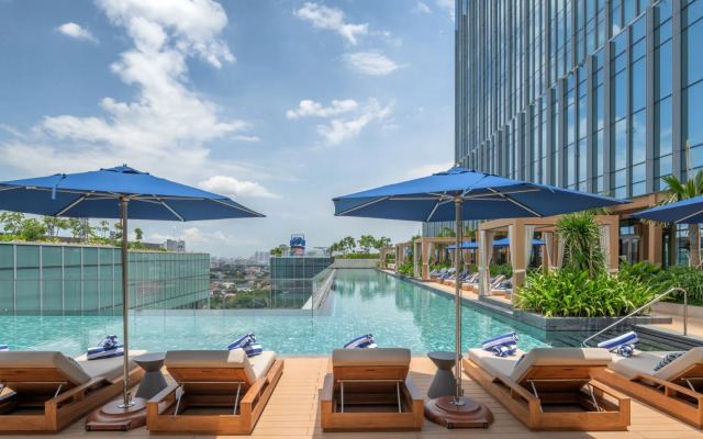 Solaire Resort North