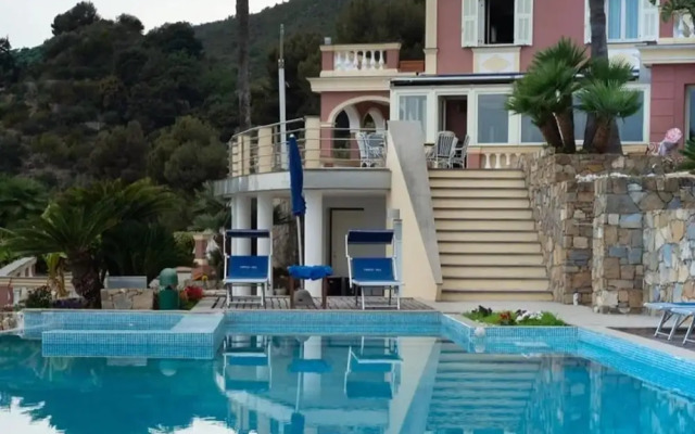 Villa Paradise-sleeps 20-pool-sea Views-pets