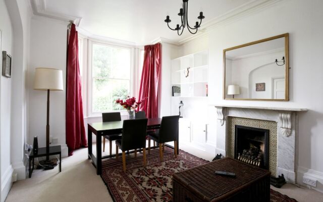 Charming, Victorian 2BR Flat in Oxford