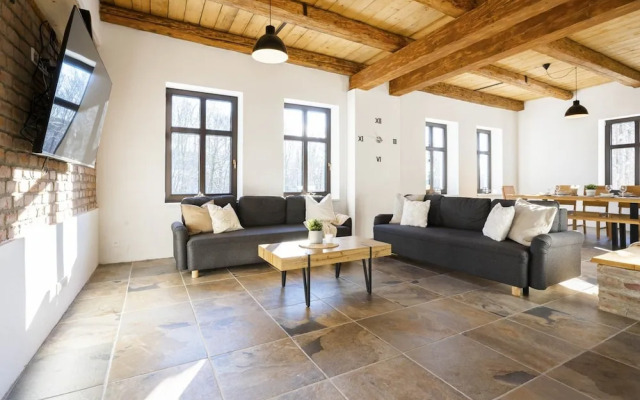 Villa in Rudnik With Private hot tub