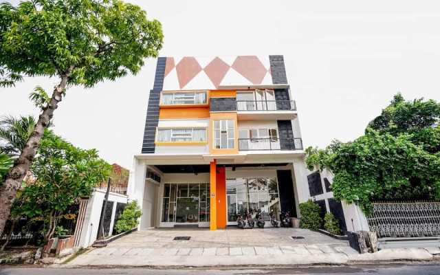 Pratisarawirya Guesthouse by ecommerceloka