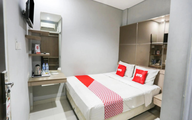 Super OYO Capital O 90056 Wisma Kebon Kacang 9