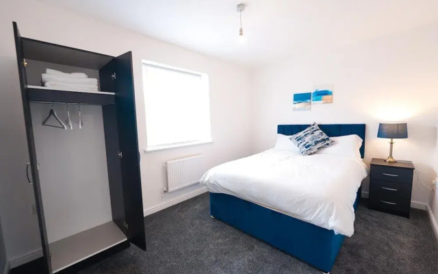 Collingwood Place, Birmingham With Free Parking