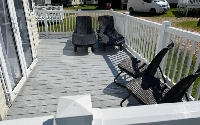 Luxury 3 Bedroom Caravan MC37, Shanklin, Isle of Wight