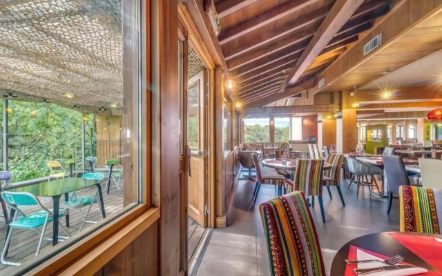 Les Cabanes De La Maison Rouge