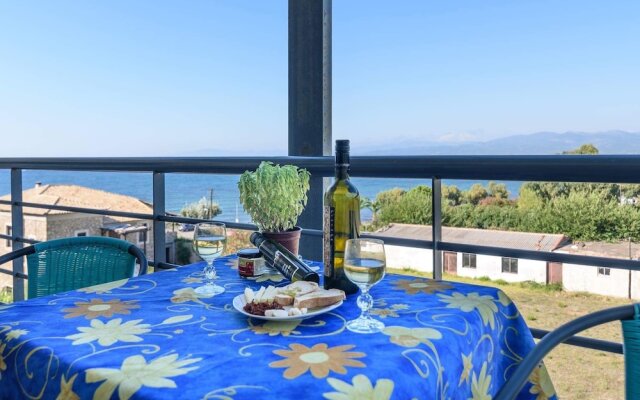 Kyparissia sea view apartment