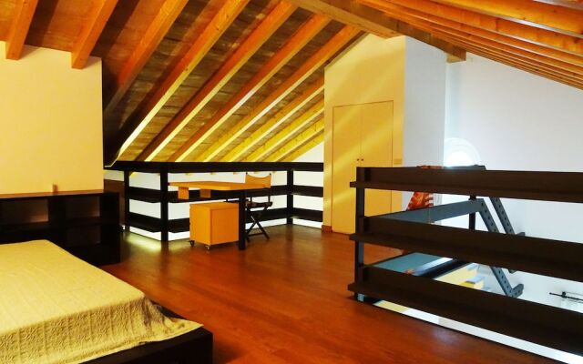 Como Lake Home