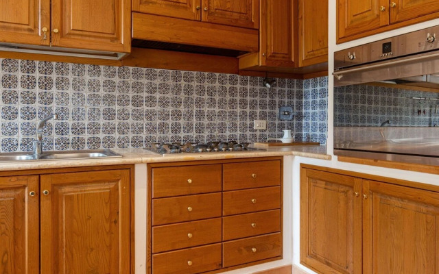 Inviting Farmhouse In San Venanzo With Garden