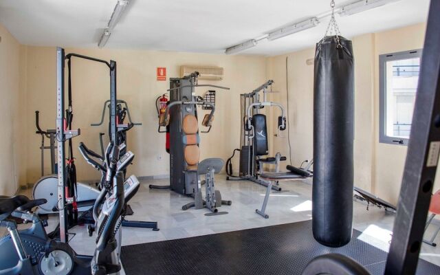 2BR  Apartment with Sea View, Gym and Pool Ref 129