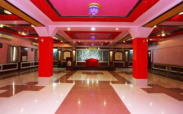 OYO 15468 Hotel Sharda