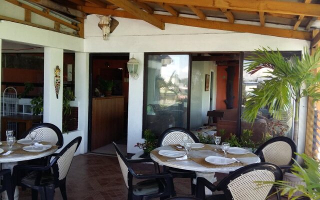 Antonio's Pension House