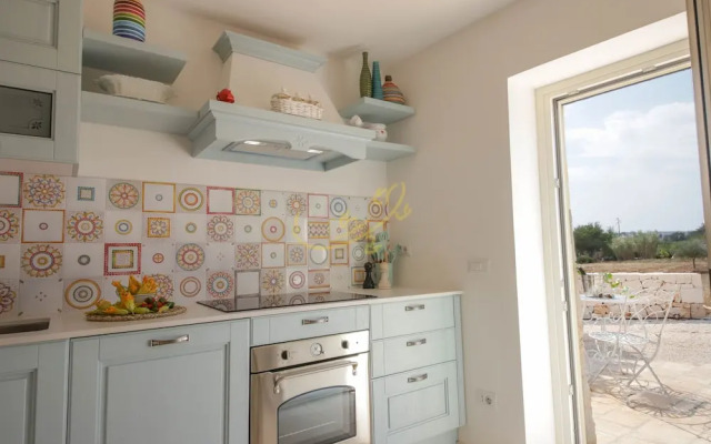 TD Trulli Perla Bianca Trulli With Pool Vineyards