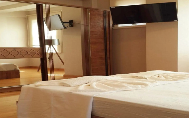 Valentine Suites Hotel