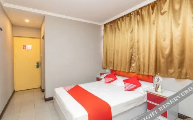 Oyo Ronghua Hostel